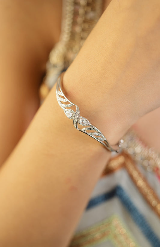 Fine Silver Stone Knot Bracelet