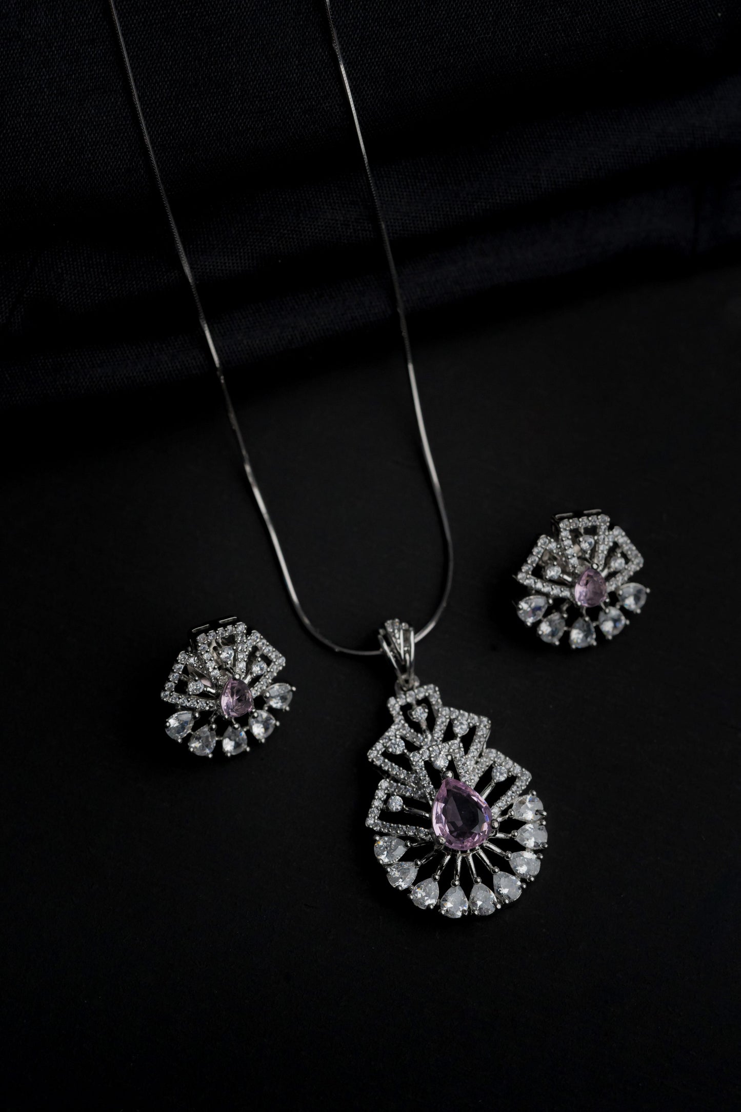 Carthage Flamino Pendant Set
