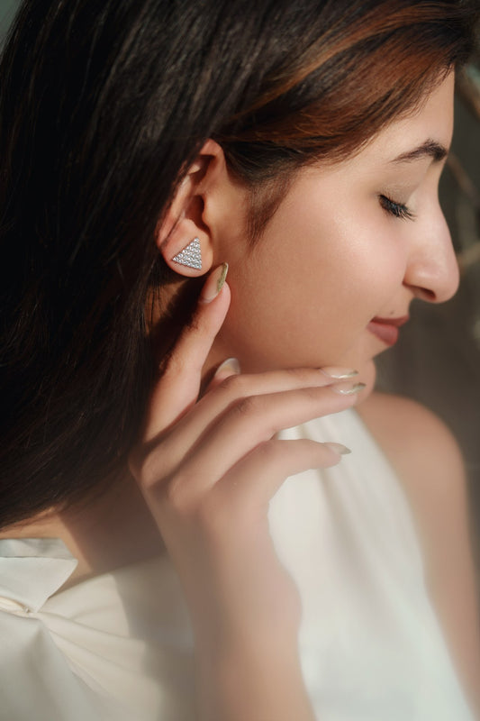 Fine Zircon Earing Stud